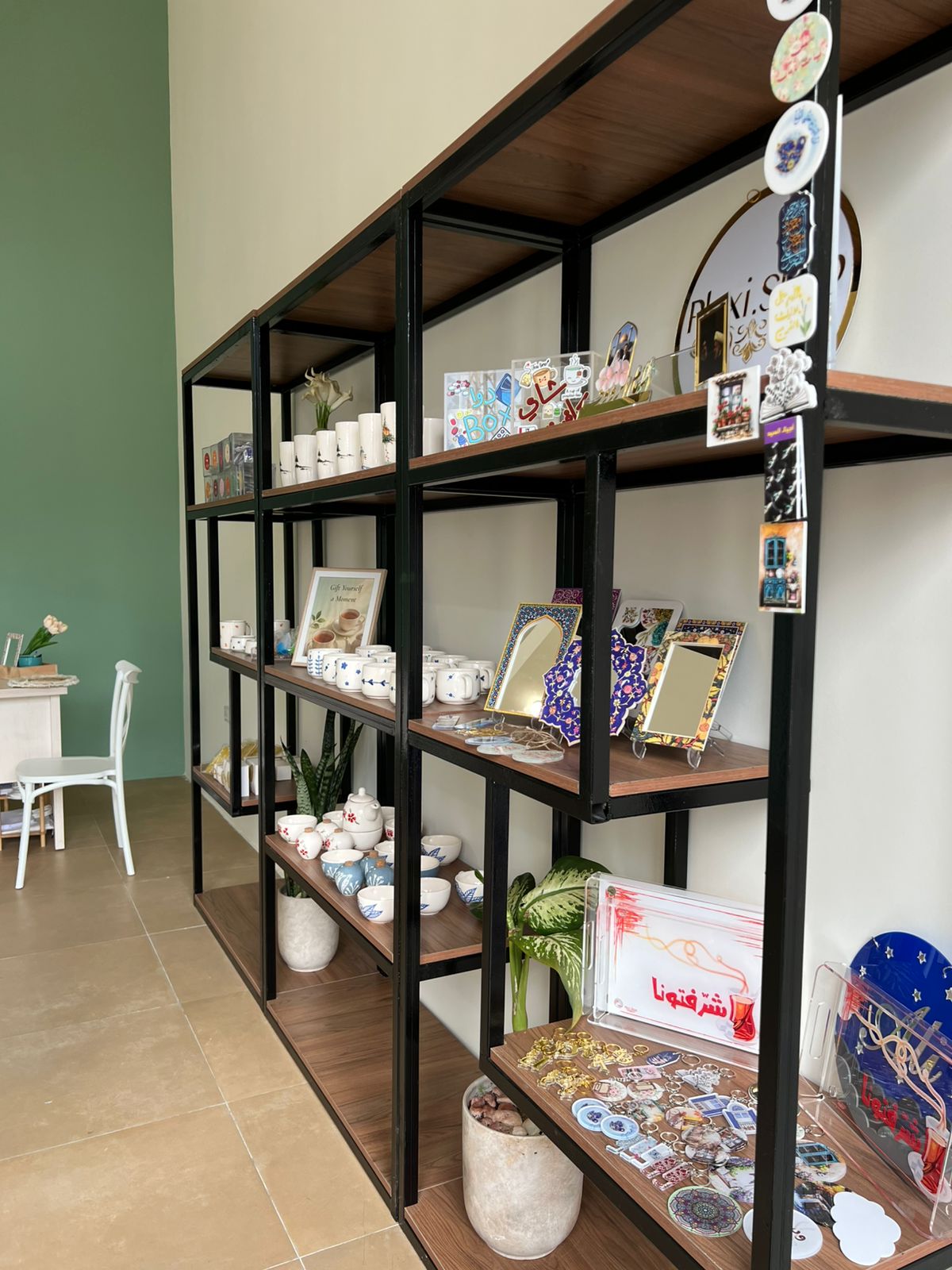 Elevenses Tea flavored loose-leaf tea blends from Lebanon